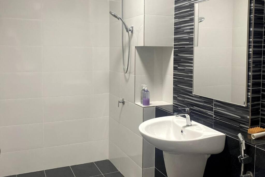 3-bed Gem Near Singapore Border! Pangsapuri Johor Bahru
